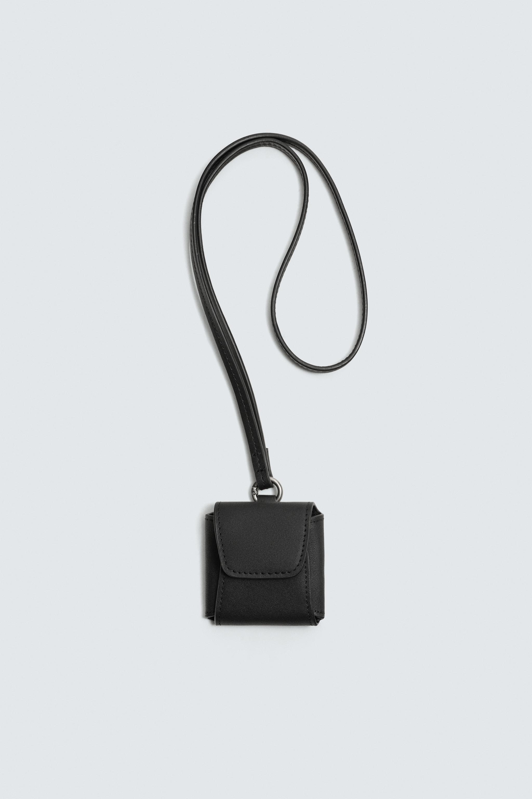 HOUSSE POUR ÉCOUTEURS EN CUIR AVEC PENDENTIF